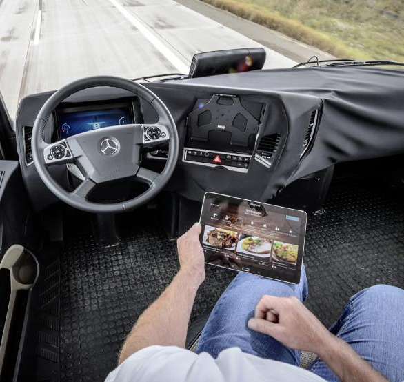 Daimler Mercedes-Benz Future Truck 2025 supply chain management