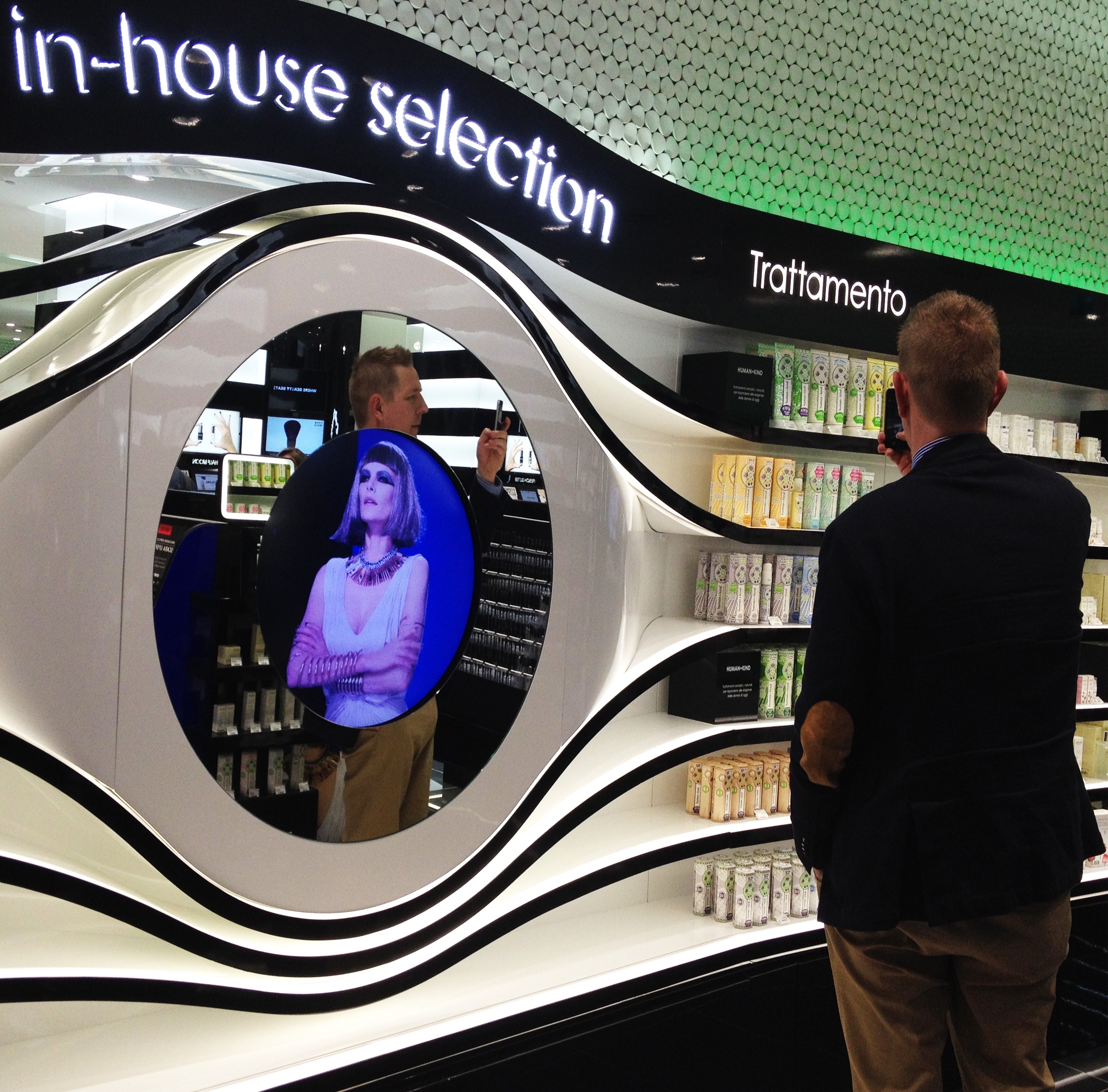 digital signage marketing