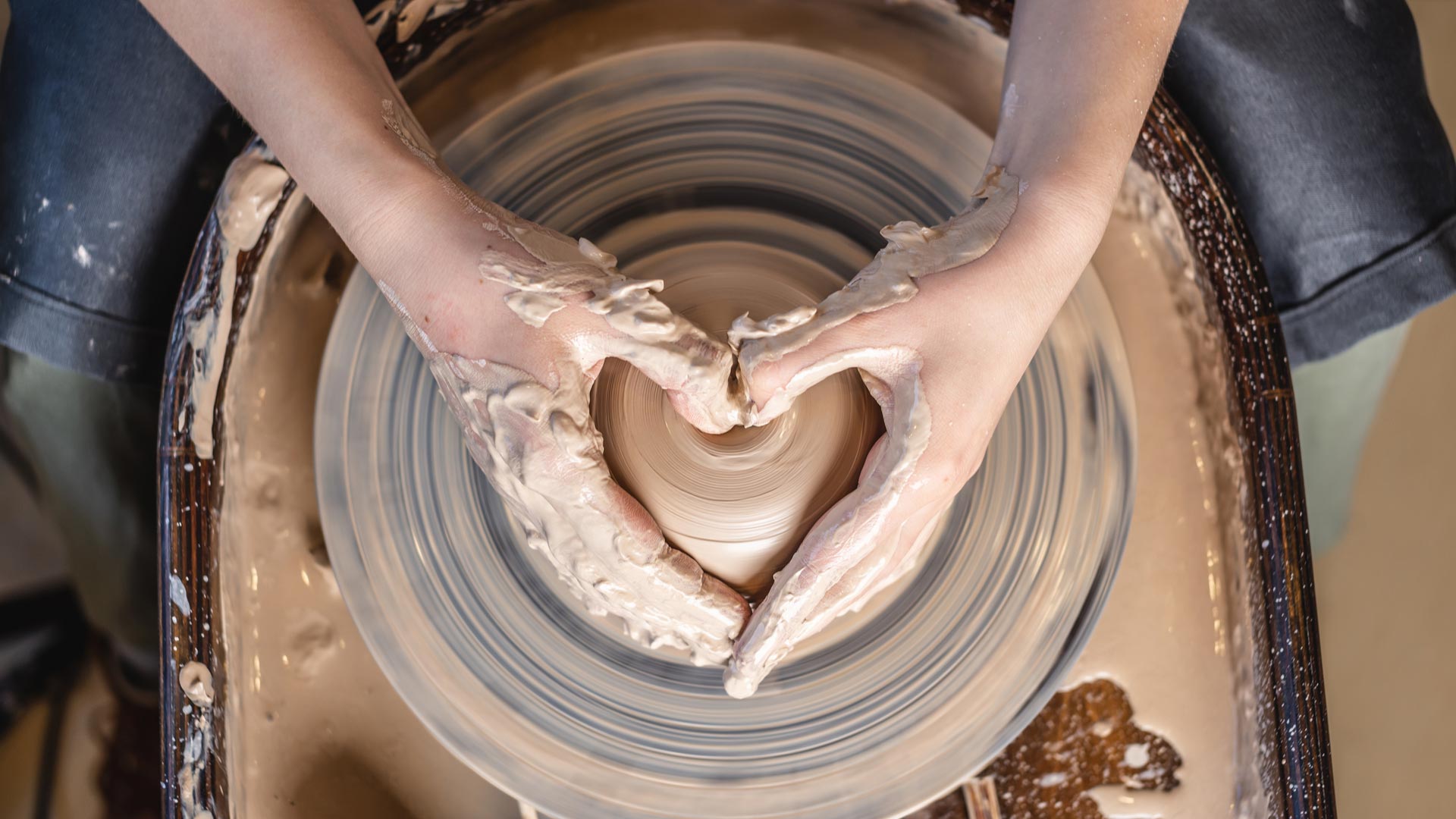 Remove the hall s spell with clay. Remove the hall s spell with clay. Satanic spells and curses. Некромантия. Глина для лепки эстетика.